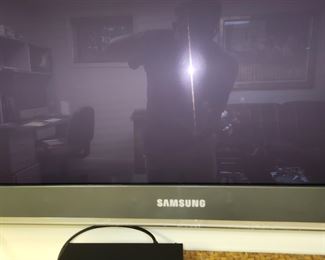 Samsung flat screen plasma TV, 2010 model year, works perfectly