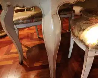 distressed dining table with 6 chairs, by Woodland, table legs