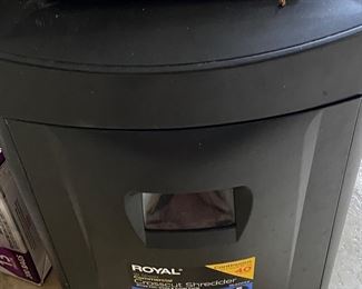 Royal Paper Shredder