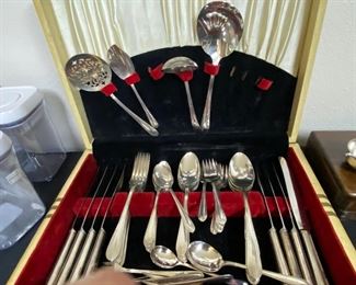Flatware Set