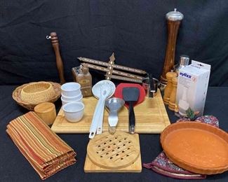 Rustic Kitchen Essentials Salt Pepper, Cutting Board, Zassenhaus, German Calendar