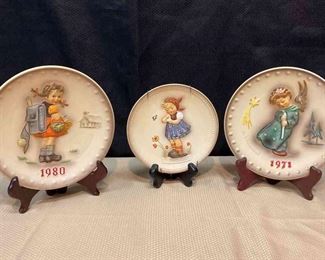 Vintage Goebel M.J. Hummel Annual Plates And Name Plate