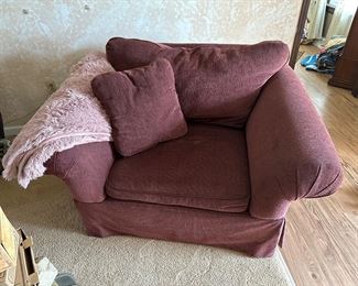 Upholstered Oversized Chair