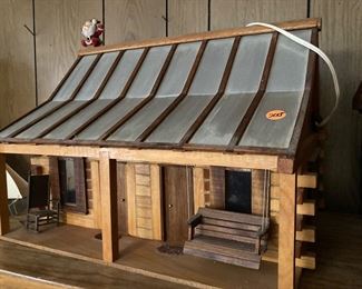Hand made wood cabin, made by prisoner at Brushy Mountain prison 