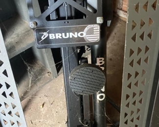Bruno automatic lift, used only a few times! Retails for $3000, priced $1800