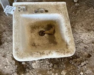  OLD CAST IRON PORCELAIN SINK