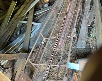 16’ HAY ELEVATOR WITH ELECTRIC MOTOR