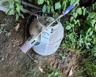 Propane tank with flamethrower
