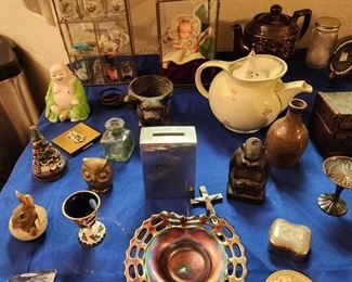 Antique Doll - Miniatures  - Carnival Glass 