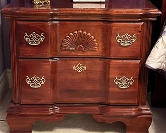 Elegant Shell Motif Night Stand