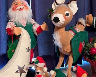 Vintage ANNALEE Dee, Santa and other Christmas Figures