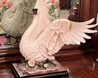 LARGE SWAN Florence Italy Giuseppe Armani signed numbered 2240/5000 1990 figurine #1