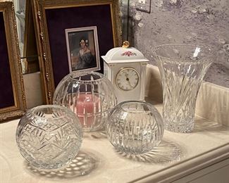 Crystal Rose bowl selection, porcelain clock