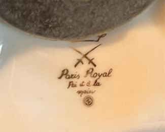 Paris Royal Urn vases