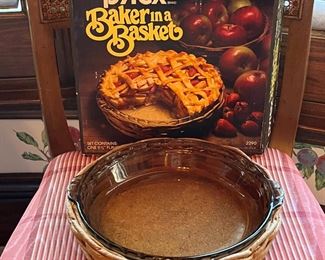 Vintage Pyrex with original box