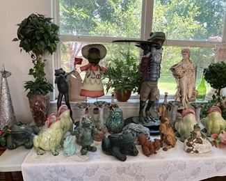 FUN Frog Table and many other frog figures