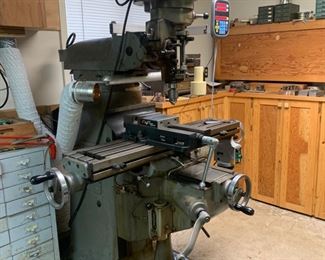 Supermax YC-1 1/2 VS 9" x 42" Vertical Milling Machine, DRO, Power Feeds