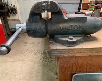 Heavy Duty Cast Iron Vintage Wilton Vice