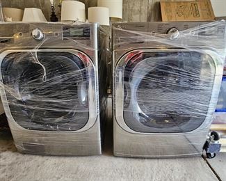LG Washer and Dryer 2005 Models - Work Great