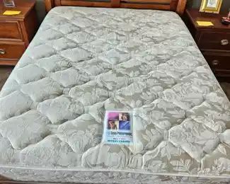 Sealy Plush Queen Mattress Set