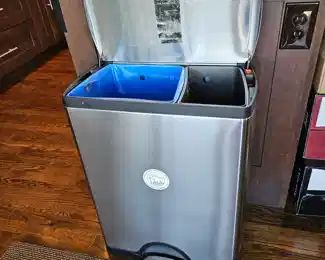 Simple Human Dual Trash Can
