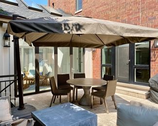  Frontgate cantilever patio umbrella 10'