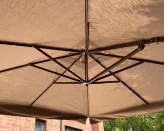  Frontgate cantilever patio umbrella 10'