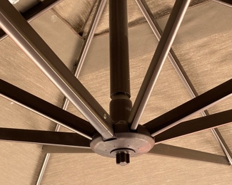  Frontgate cantilever patio umbrella 10'