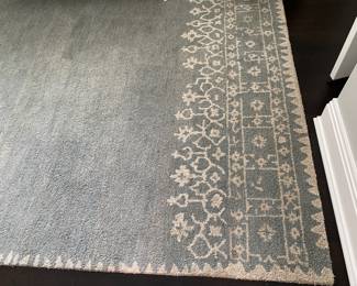 Hand loomed rug 8' x 10' 