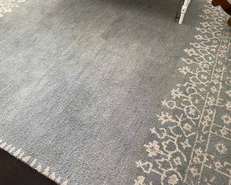 Hand loomed rug 8' x 10' 