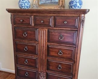 Broyhill Classic Chest of 11 Drawers, 46 1/2” w x 59” h x 18” d