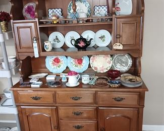 BUFFET WITH HUTCH AND GLASSWARE