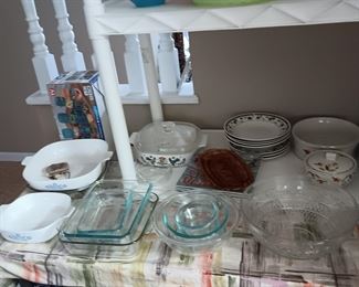 MORE BAKING PANS, BOWLS AND CORNING WARE