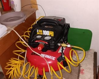 AIR COMPRESSOR