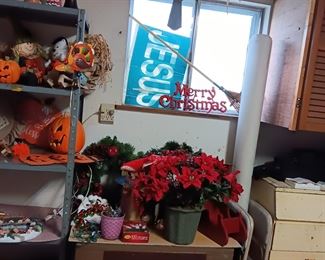 HALLOWEEN AND CHRISTMAS DECOR