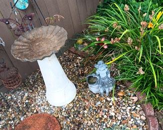 BIRD BATH AND DECOR