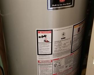 40 gallon natural gas hot water heater