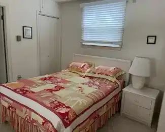 Bed matches dresser & nightstand