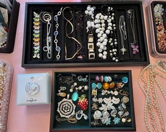 More costume jewelry......