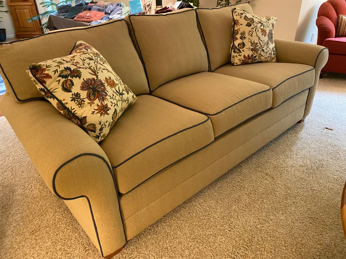 Ethan Allen sofa- like new