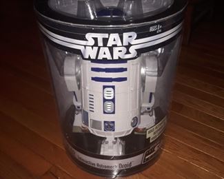 Star wars.  R2D2
Astromech Droid
Like New in Box 
