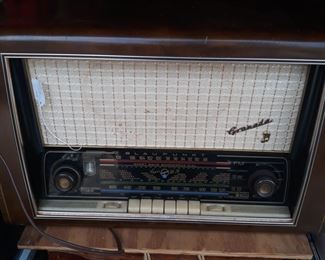 Working  table top radio
Vintage Blaupunkt Radio
Multi  band