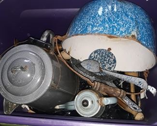 Enamel ware cookware 