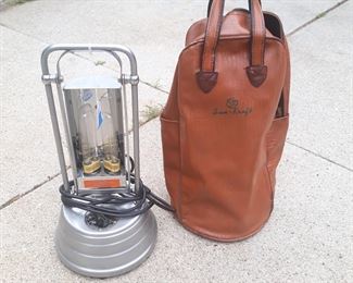 Ultraviolet  light , quack device
Good for healing therapy 