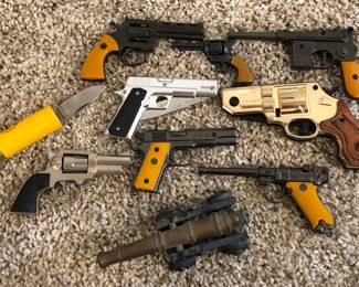 Vintage Cap Guns and Knives 
