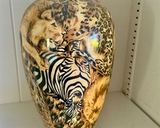 La vie Safari Design Porcelain Vase