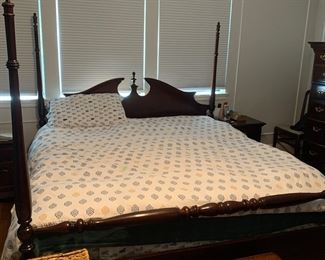 KING SIZE BED AND MATCHING BEDROOM PIECES