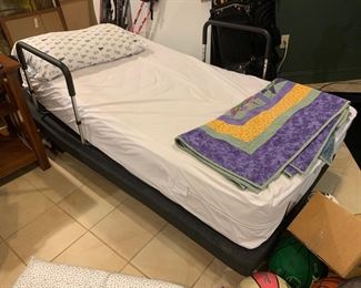 PAIR OF MECHANICAL TWIN BEDS