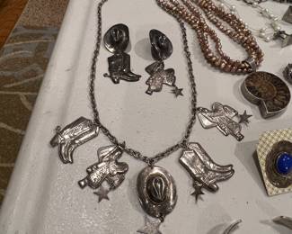 Cutest cowgirl necklace ever!