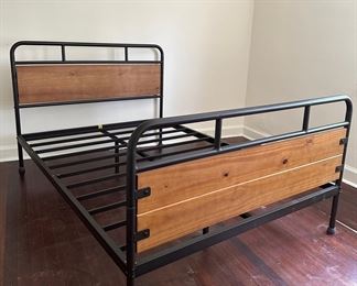 Tubular Aluminum And Wood Modern Style Bedframe